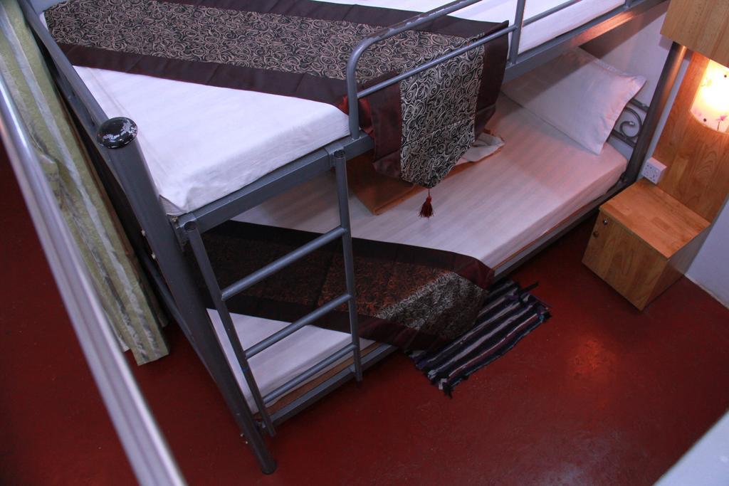 20Th Street Hostel Yangon Ngoại thất bức ảnh