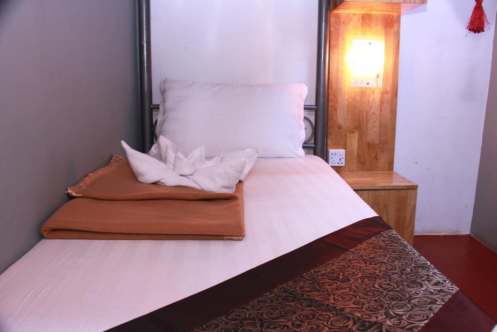 20Th Street Hostel Yangon Ngoại thất bức ảnh